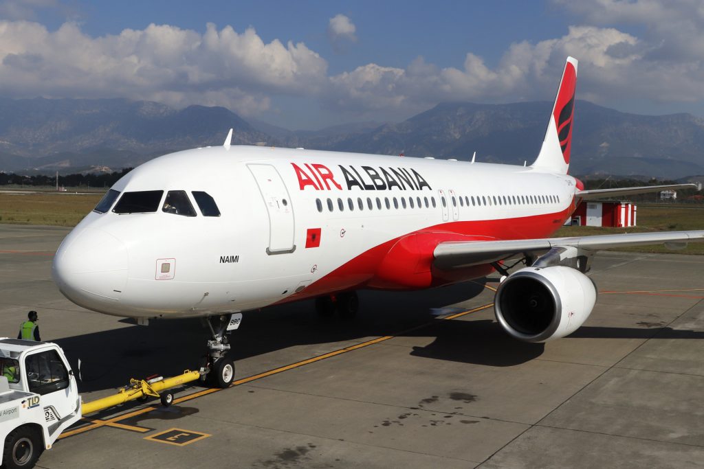 Airbus A320 Air Albania
